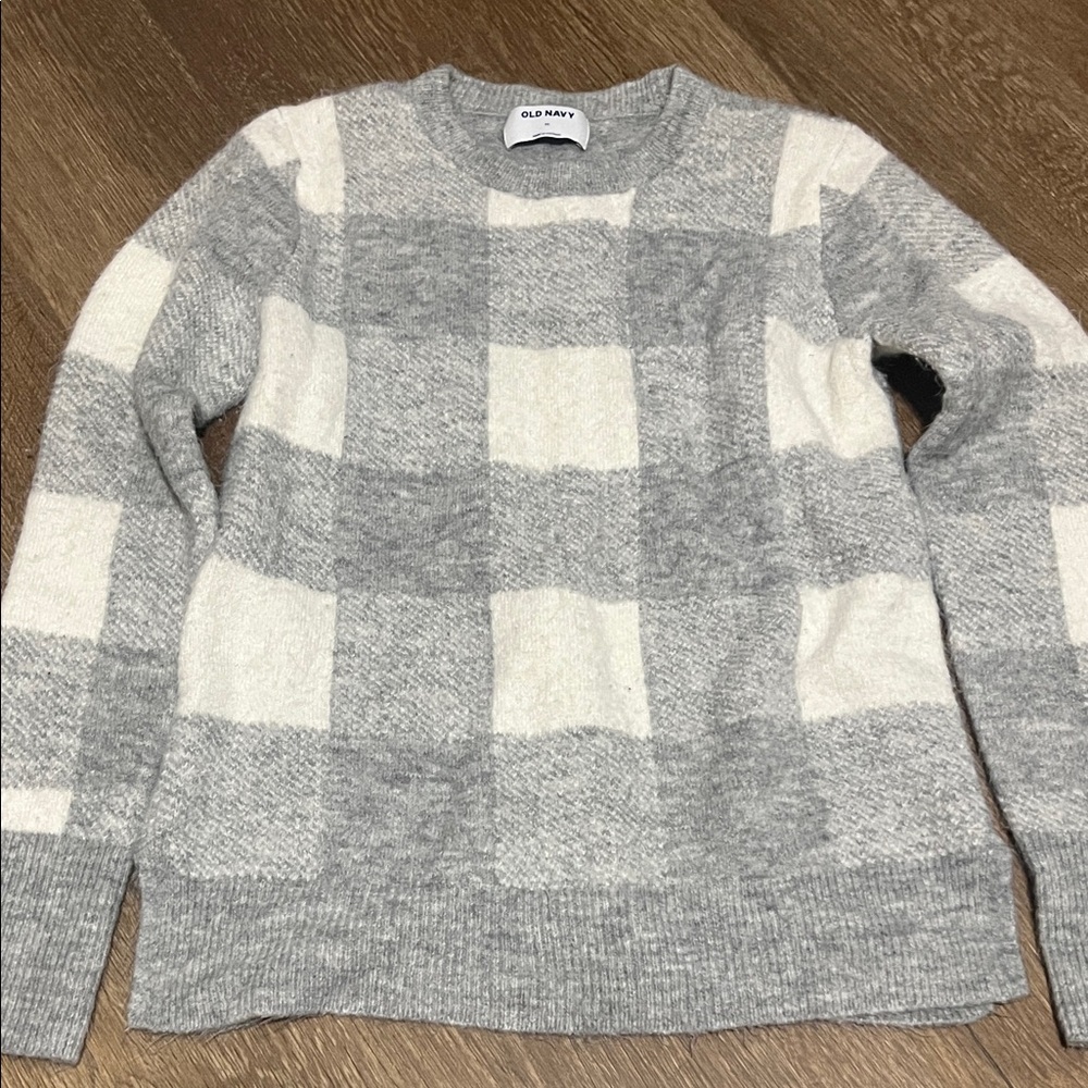 Old Navy Gray and White Patterned Sweater